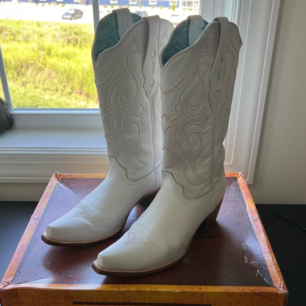 Corral White Leather Western Heeled Cowboy Boots - Picture 2 of 6